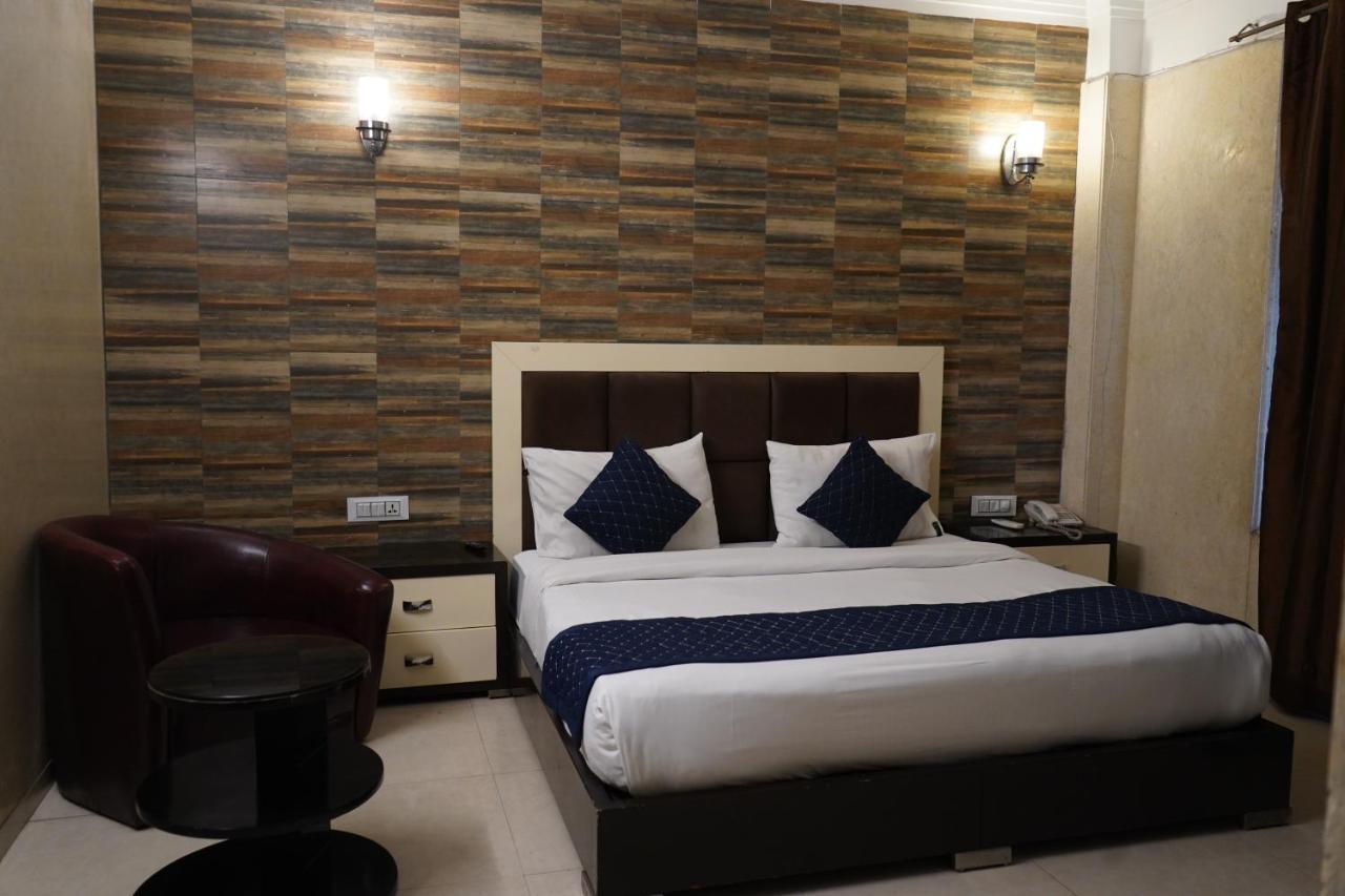 Hotel O Delhi, Near Karol Bagh Main Market And Metro Station Νέο Δελχί Εξωτερικό φωτογραφία