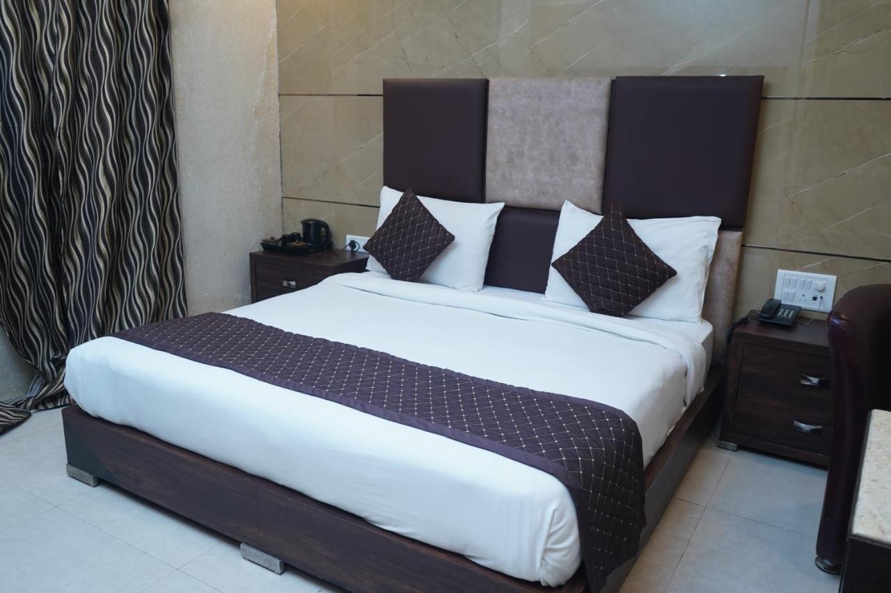 Hotel O Delhi, Near Karol Bagh Main Market And Metro Station Νέο Δελχί Εξωτερικό φωτογραφία